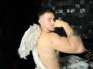 BrunoWalker shows fuck ass