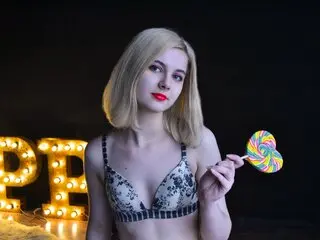 FloraFletcher toy shows pictures