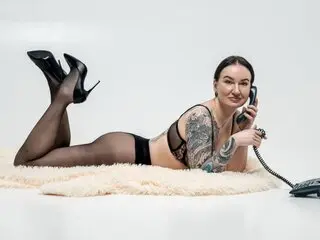 LissaSinn webcam real ass
